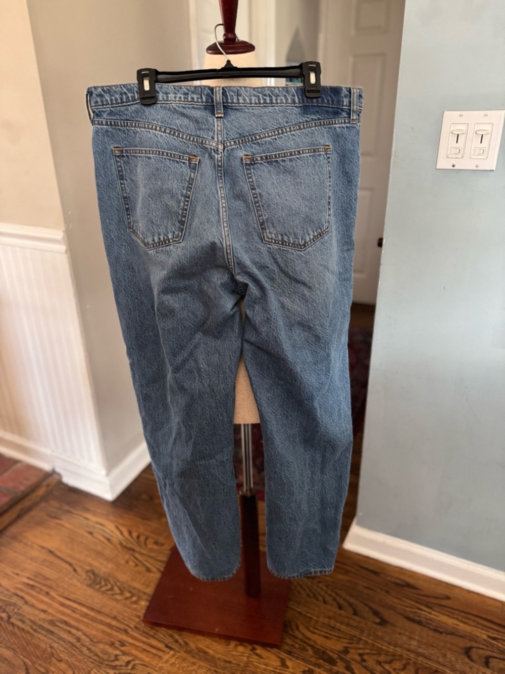 2 pairs A&F women’s jeans in size 33 - Picture 11 of 13